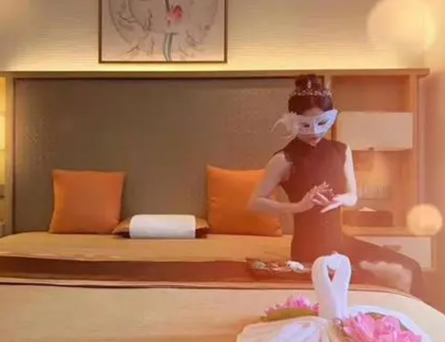 我在广州荔湾体验了下高端男士按摩spa会馆，私人会所花样超多